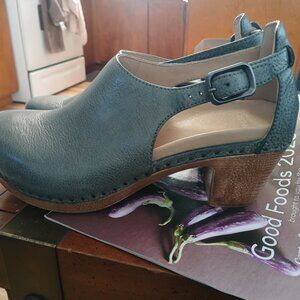 Dansko Sassy Milled Burnished Heel Size 40